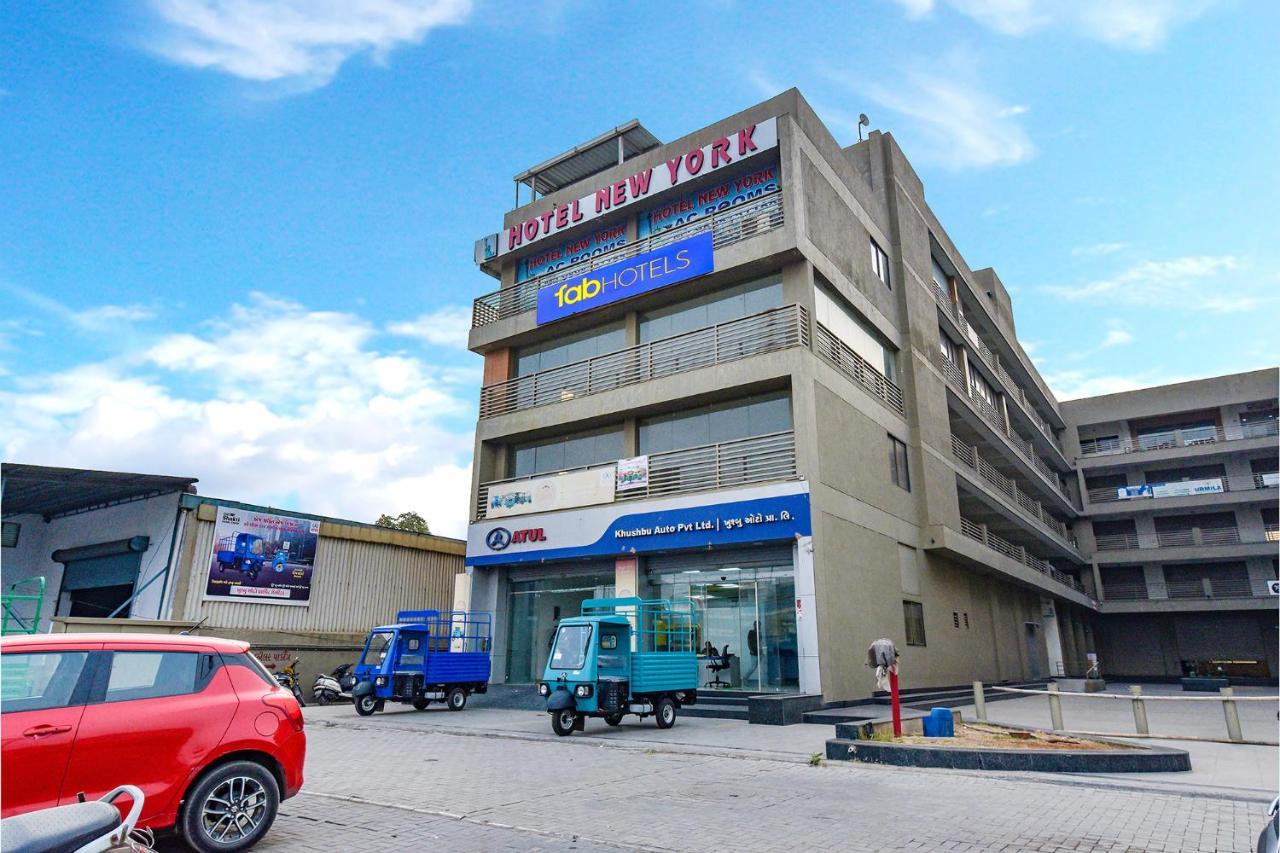 Fabhotel New York Watuwa المظهر الخارجي الصورة